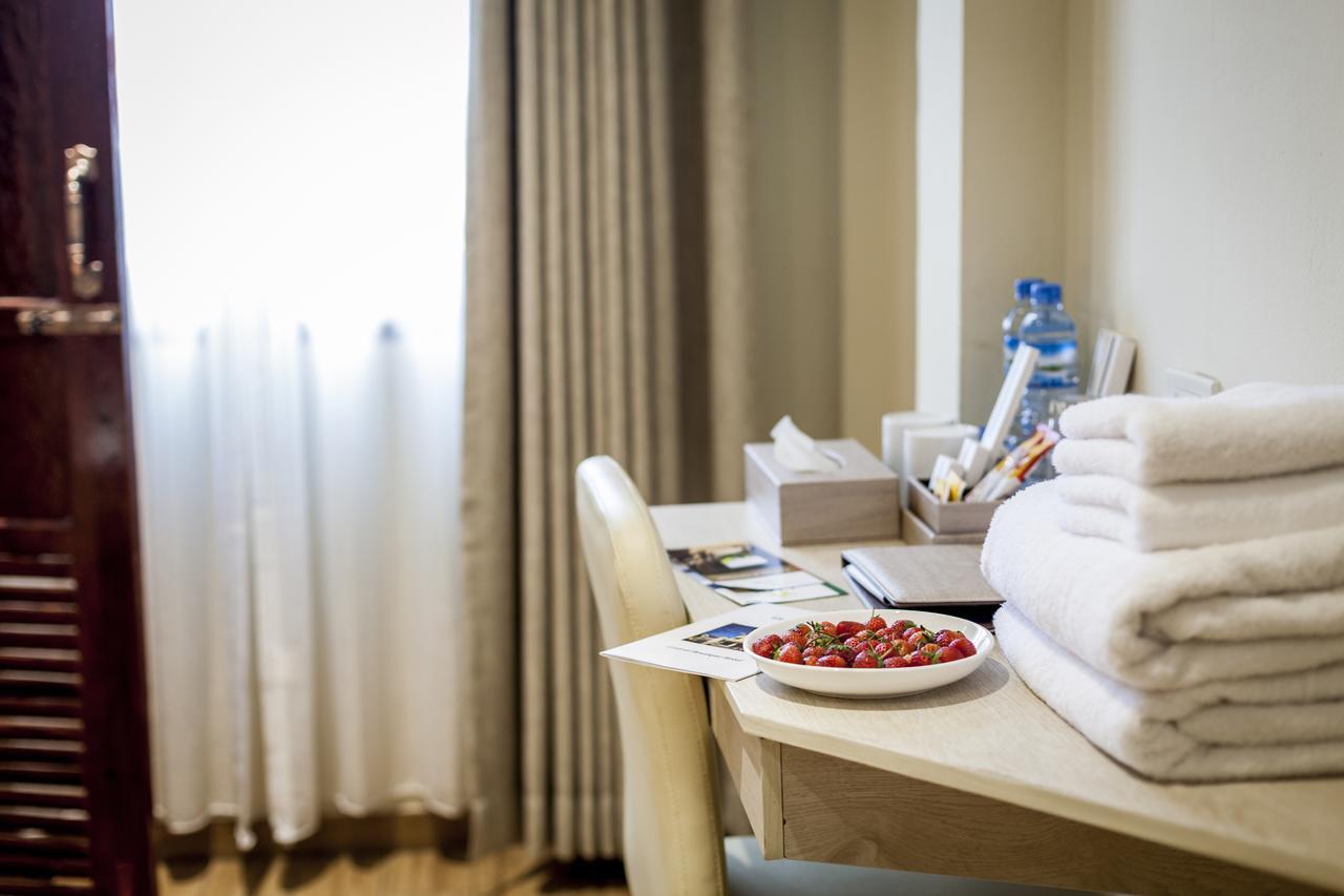 เซ็นทรัล บูทิก โฮเต็ล Hotel เวียงจันทน์ ภายนอก รูปภาพ